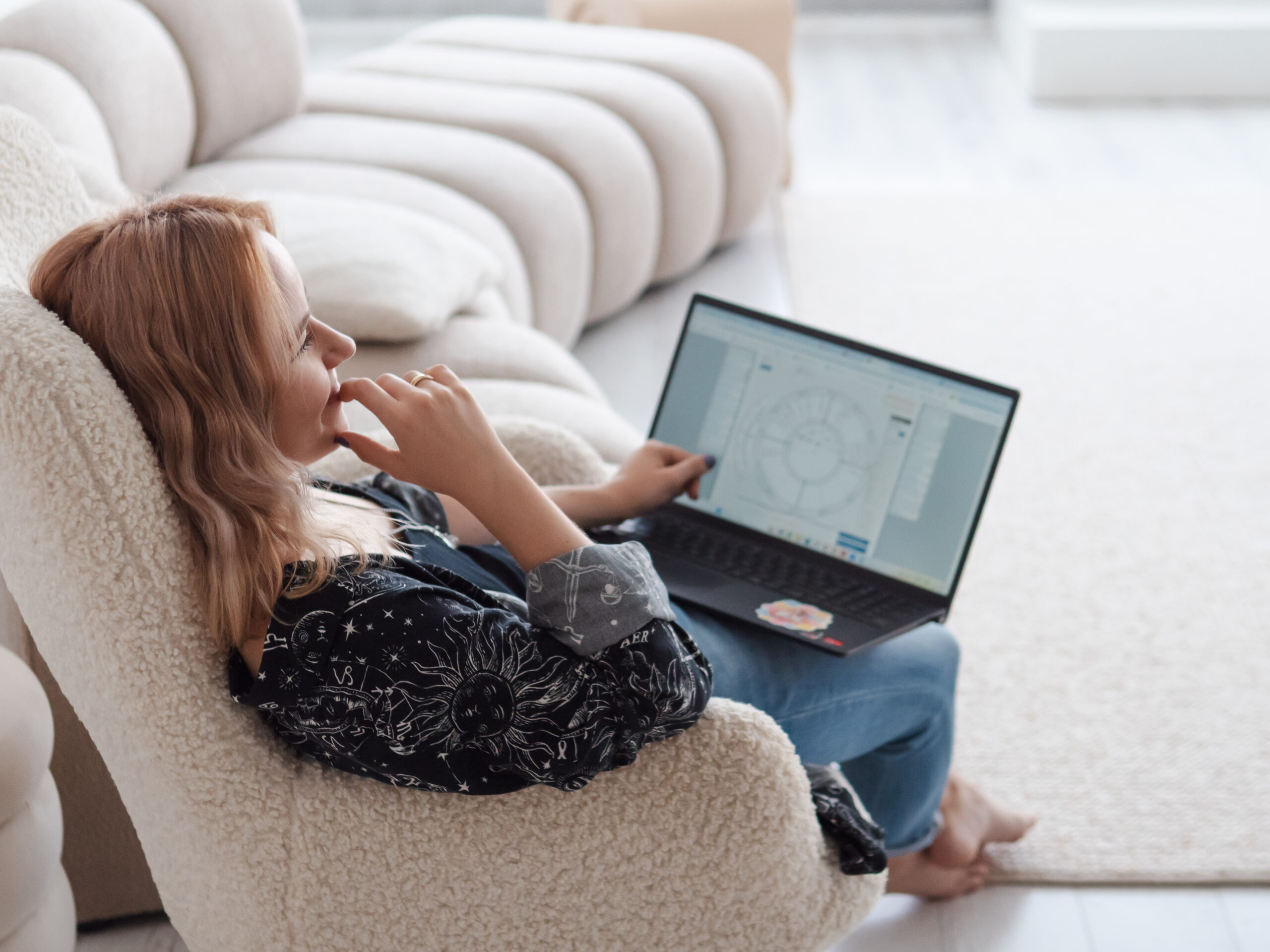 Twój kosmiczny biznes – konsultacja + strategia komunikacji w social mediach